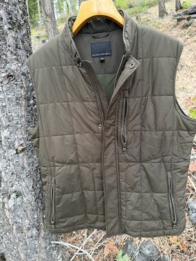 Banana Republic Quilted Olive Green Men’s Vest M